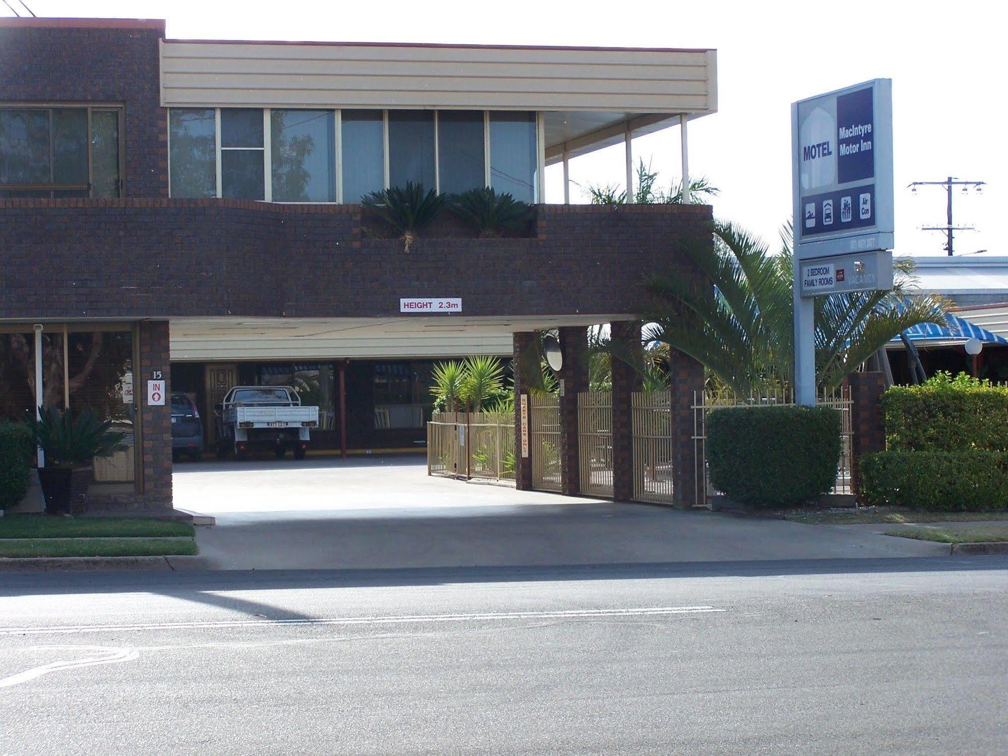 גונדיווינדי Macintyre Motor Inn מראה חיצוני תמונה