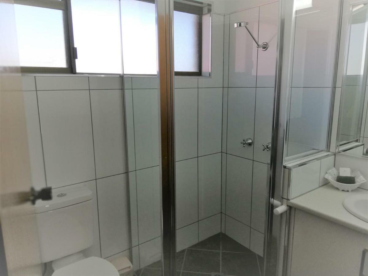 גונדיווינדי Macintyre Motor Inn מראה חיצוני תמונה